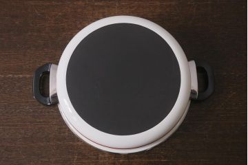 未使用品　昭和レトロ　ノリタケ(Noritake、則武)　24cm　ホーロー鍋(両手鍋、蓋付なべ)(R-041600)