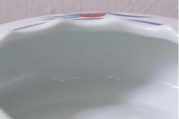 未使用品　今泉今右衛門　錦花絵灰皿　箱付き(色鍋島、色絵)(R-041602)