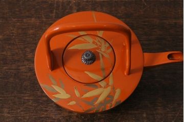 アンティーク雑貨　和製アンティーク　大正期　朱漆　鶴図柄銚子　箱付き(漆器)(R-041604)