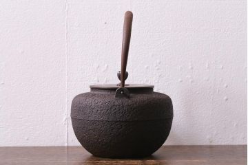 アンティーク雑貨　古民具　明治大正期　祥雪堂 造　鉄瓶(斑紫銅蓋、鉄ビン、茶道具)(R-041606)