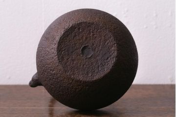 アンティーク雑貨　古民具　明治大正期　祥雪堂 造　鉄瓶(斑紫銅蓋、鉄ビン、茶道具)(R-041606)