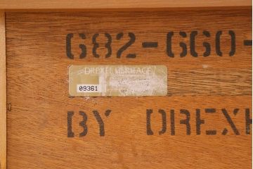 中古　DREXEL HERITAGE(ドレクセルヘリテイジ)　Grand Villa(グランドヴィラ)　キャビネット(キュリオケース、飾り棚)(R-041626)