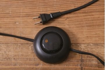 ヴィンテージ照明　イタリア　Artemide(アルテミデ)・Tebe(テベ)　シンプルモダンなスタンドライト(フロアライト、スタンドライト、ビンテージ)(R-041632)