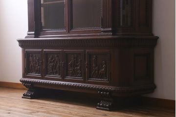 アンティーク家具　フランスアンティーク　マホガニー材　芸術作品のような彫刻が見事な飾り棚(食器棚、カップボード、収納棚)(R-041633)