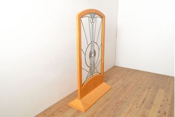 在庫未使用品　IDC大塚家具　松創　バーズアイ(鳥眼杢)　メープル　ステンドグラスの衝立(つい立て、パーテーション)(定価約93万円)(R-041640)