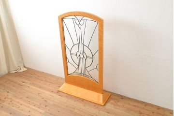 在庫未使用品　IDC大塚家具　松創　バーズアイ(鳥眼目)　メープル　ステンドグラスの衝立(つい立て、パーテーション)(定価約93万円)(R-041641)