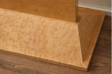在庫未使用品　IDC大塚家具　松創　バーズアイ(鳥眼目)　メープル　ステンドグラスの衝立(つい立て)(定価約93万円)(R-041642)