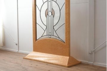 在庫未使用品　IDC大塚家具　松創　バーズアイ(鳥眼目)　メープル　ステンドグラスの衝立(つい立て)(定価約93万円)(R-041642)