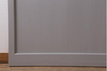 アンティーク建具　明治大正期　杉無垢材　グレーペイントのおしゃれな板戸2枚セット(引き戸、建具)(R-041646)