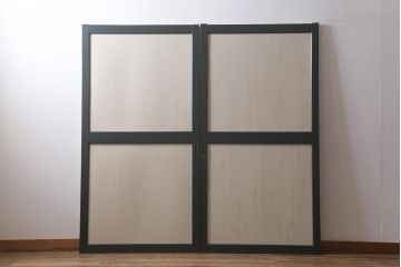 アンティーク建具　明治大正期　杉無垢材　ペイント　ツートンカラーのシックな板戸2枚セット(引き戸、建具)(R-041647)