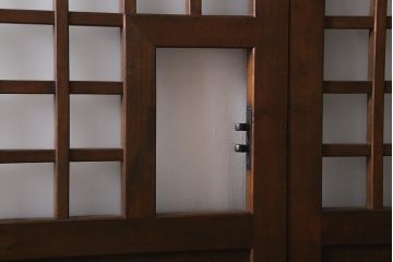 アンティーク建具　明治大正期　蔵戸リメイク　杉材一枚板・枠樺材　すり・クリアガラス入り　升格子の蔵戸2枚セット(引き戸、玄関戸)(R-041648)