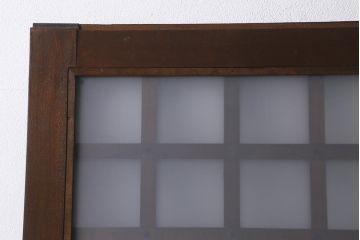 アンティーク建具　明治大正期　蔵戸リメイク　杉材一枚板・枠樺材　すり・クリアガラス入り　升格子の蔵戸2枚セット(引き戸、玄関戸)(R-041648)