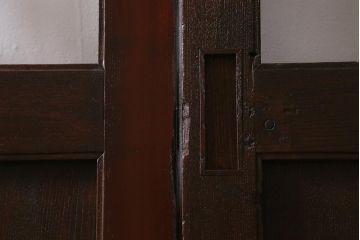 アンティーク建具　明治大正期　蔵戸リメイク　ケヤキ材　クリアガラス入り　和の風情漂う格子蔵戸2枚セット(引き戸、玄関戸)(R-041649)
