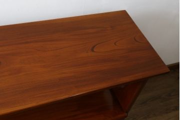 未使用展示品　中古　IDC大塚家具取り扱い　名門藤沢木工　黒田辰秋復刻作品　指物工芸家具　総欅(ケヤキ)材　漆塗り　美しい木目と品のある佇まいが魅力的な飾り棚(茶棚、戸棚、収納棚、サイドボード)(定価約250万円)(R-041650)