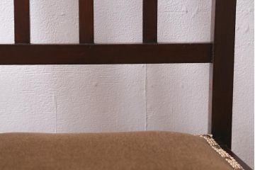 フランスアンティーク　マホガニー　艶のある赤みがかった木色が存在感を放つチェア(椅子、ダイニングチェア、サイドチェア、ベッドサイドチェア)(R-041652)