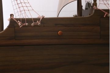 スペイン製　メイフラワー号　帆船型　自慢の一品になるワインキャビネット(ワインラック、オブジェ)(定価約100万円)(R-041654)