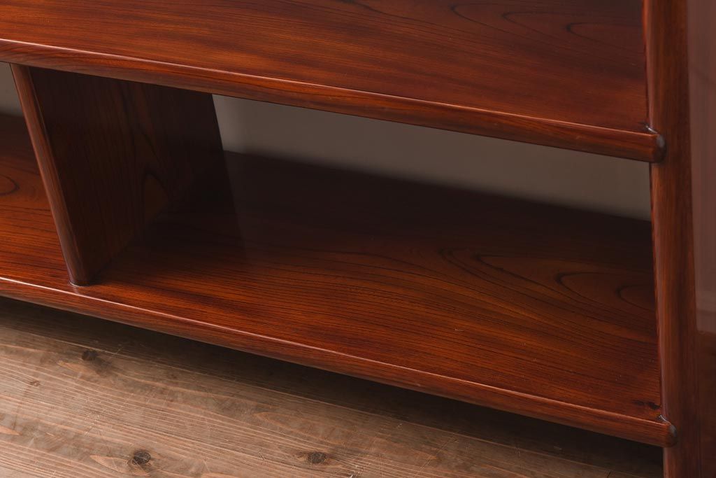 在庫未使用品　IDC大塚家具　松創　やすらぎ　ケヤキ材板目　木地呂塗り　三段飾棚(飾り棚)(定価約378万円)(R-041663)