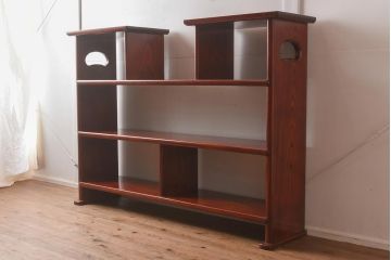 在庫未使用品　IDC大塚家具　松創　やすらぎ　ケヤキ材板目　木地呂塗り　三段飾棚(飾り棚)(定価約378万円)(R-041663)