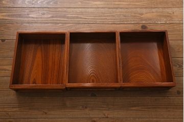 在庫未使用品　IDC大塚家具　漆器山富　漆塗り　総ケヤキ材の飾棚(飾り棚)(定価約176万円)(R-041665)