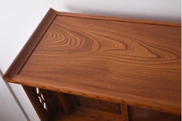 在庫未使用品　IDC大塚家具　漆器山富　漆塗り　透かし入り　総ケヤキ無垢材　飾棚(飾り棚)(定価約216万円)(R-041667)