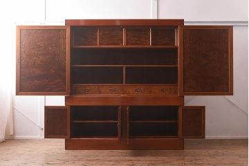 在庫未使用品　IDC大塚家具　松創　匠　総欅(ケヤキ)無垢材　漆塗り　道具タンス(収納棚、キャビネット)(定価約594万円)(R-041670)