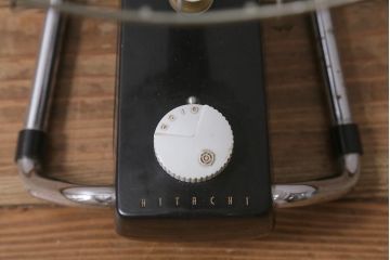 レトロ家具　昭和中期　日立(HITACHI)　オルゴール機能付き　ノスタルジックな雰囲気の30cm卓上扇風機(ファン)(R-041693)
