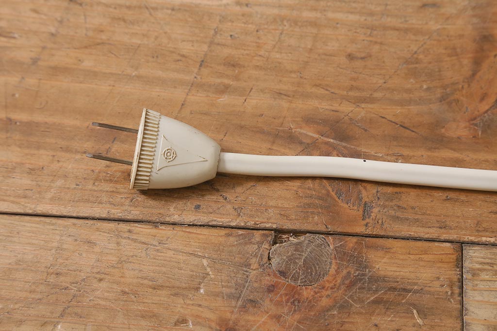 レトロ家具　昭和中期　日立(HITACHI)　オルゴール機能付き　ノスタルジックな雰囲気の30cm卓上扇風機(ファン)(R-041693)