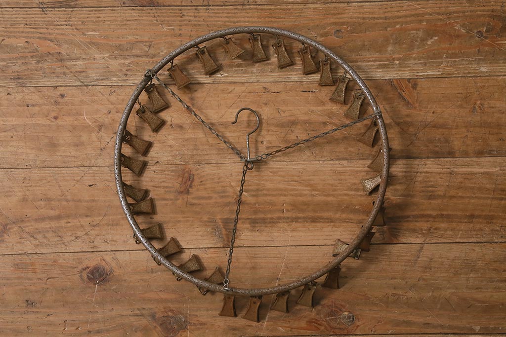 アンティーク雑貨　昭和中期　古びた風合いが魅力のピンチハンガー(ディスプレイ雑貨、生活雑貨)(R-041694)