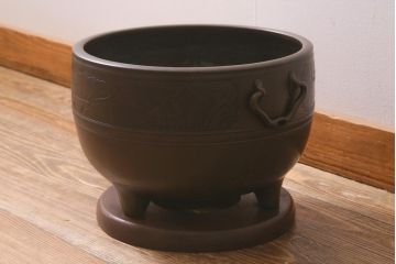 アンティーク雑貨　古民具・骨董　大正昭和初期　山水図　耳付銅火鉢(手あぶり)(R-041695)