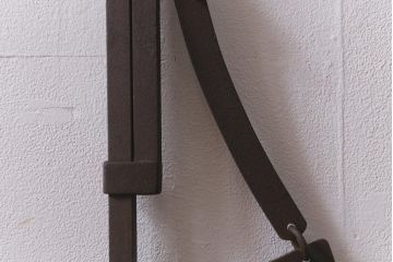 アンティーク雑貨　古民具・骨董　明治大正期　扇の飾りが風情ある自在鉤(じざいかぎ)(R-041705)