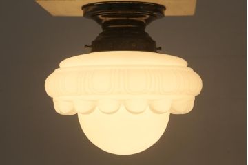 レトロ照明　昭和初期　丸みのあるフォルムが可愛らしいペンダントライト(天井照明、吊り下げ照明)(R-041707)