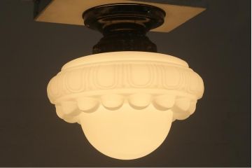 レトロ照明　昭和初期　丸みのあるフォルムが可愛らしいペンダントライト(天井照明、吊り下げ照明)(R-041707)