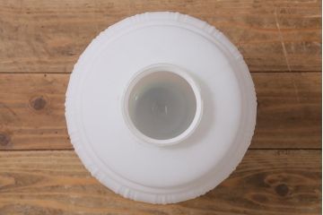 レトロ照明　昭和初期　丸みのあるフォルムが可愛らしいペンダントライト(天井照明、吊り下げ照明)(R-041707)