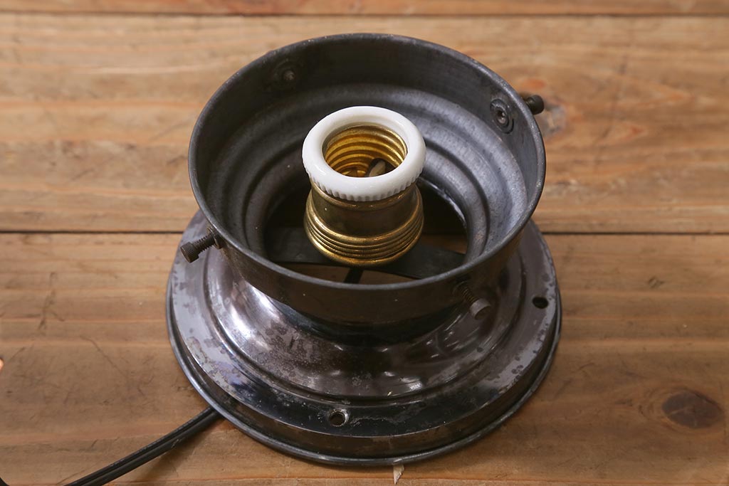 レトロ照明　昭和初期　丸みのあるフォルムが可愛らしいペンダントライト(天井照明、吊り下げ照明)(R-041707)