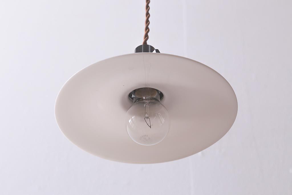 レトロ照明　戦前　昭和レトロ　昔なつかしい平笠シェードのペンダントライト(天井照明、吊り下げ照明)(R-041709)