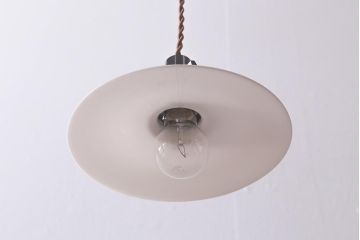 レトロ照明　戦前　昭和レトロ　昔なつかしい平笠シェードのペンダントライト(天井照明、吊り下げ照明)(R-041709)