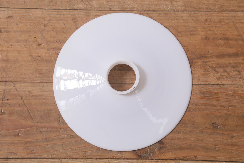 レトロ照明　戦前　昭和レトロ　昔なつかしい平笠シェードのペンダントライト(天井照明、吊り下げ照明)(R-041709)