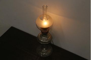 アンティーク照明　昭和初期　オイルランプをリメイクしたお洒落なテーブルランプ(スタンドライト、卓上照明)(R-041711)