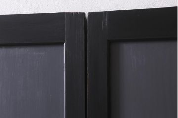 アンティーク建具　明治期　ペイント　ツバメの透かし入り板戸2枚セット(帯戸、引き戸)(R-041715)