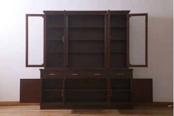 中古　神戸元町欧風家具　メープル不二屋　気品漂う佇まいが魅力的な食器棚(収納棚、カップボード、飾り棚)(定価約100万円)(R-041720)