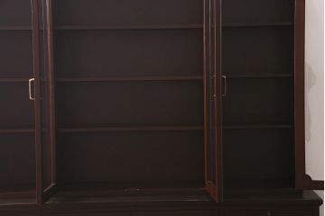 中古　神戸元町欧風家具　メープル不二屋　気品漂う佇まいが魅力的な食器棚(収納棚、カップボード、飾り棚)(定価約100万円)(R-041720)