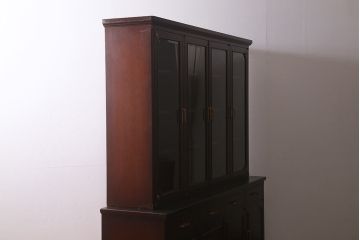 中古　神戸元町欧風家具　メープル不二屋　気品漂う佇まいが魅力的な食器棚(収納棚、カップボード、飾り棚)(定価約100万円)(R-041720)
