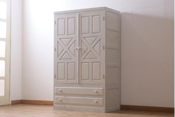ペイント家具　松本民芸家具　柔らかな色合いが魅力のD型洋服箪笥(ワードローブ、チェスト、キャビネット)(R-041721)