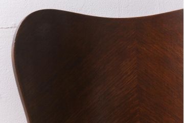 アンティーク家具　イギリスアンティーク　Lloyd's Antiques(ロイズ・アンティークス)　オーク材　洗練されたデザインが目を引くダイニングチェア(椅子)(R-041723)