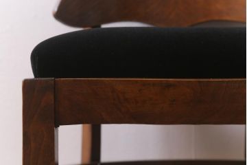 アンティーク家具　イギリスアンティーク　Lloyd's Antiques(ロイズ・アンティークス)　オーク材　洗練されたデザインが目を引くダイニングチェア(椅子)(R-041723)