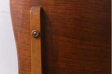 アンティーク家具　イギリスアンティーク　Lloyd's Antiques(ロイズ・アンティークス)　オーク材　洗練されたデザインが目を引くダイニングチェア(椅子)(R-041723)