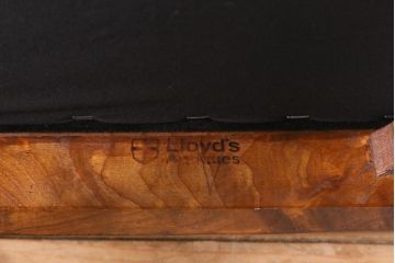 アンティーク家具　イギリスアンティーク　Lloyd's Antiques(ロイズ・アンティークス)　オーク材　洗練されたデザインが目を引くダイニングチェア(椅子)(R-041723)