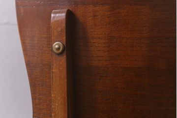 アンティーク家具　イギリスアンティーク　Lloyd's Antiques(ロイズ・アンティークス)　オーク材　洗練されたデザインが目を引くダイニングチェア(椅子)(R-041724)