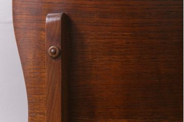 アンティーク家具　イギリスアンティーク　Lloyd's Antiques(ロイズ・アンティークス)　オーク材　洗練されたデザインが目を引くダイニングチェア(椅子)(R-041725)