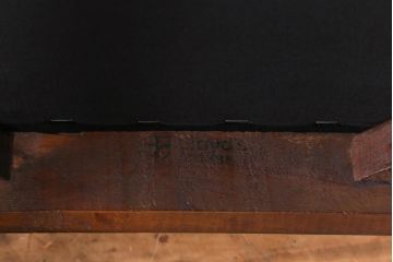 アンティーク家具　イギリスアンティーク　Lloyd's Antiques(ロイズ・アンティークス)　オーク材　洗練されたデザインが目を引くダイニングチェア(椅子)(R-041725)